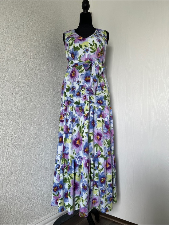 Emma & Michele Dresses & Skirts - Emma & Michele Lavender and Green Floral Sleeveless Maxi Dress